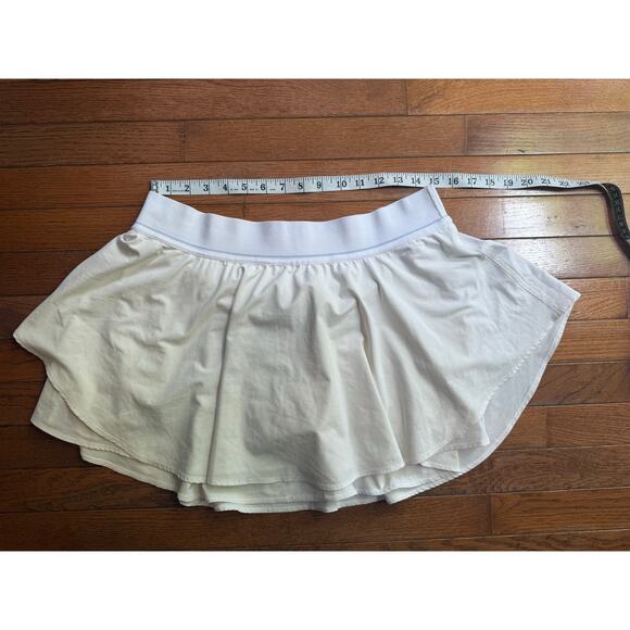 Lululemon Skort Size 12 *has flaws off white - Picture 8 of 12